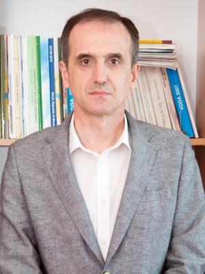 dr Nebojša Tadić